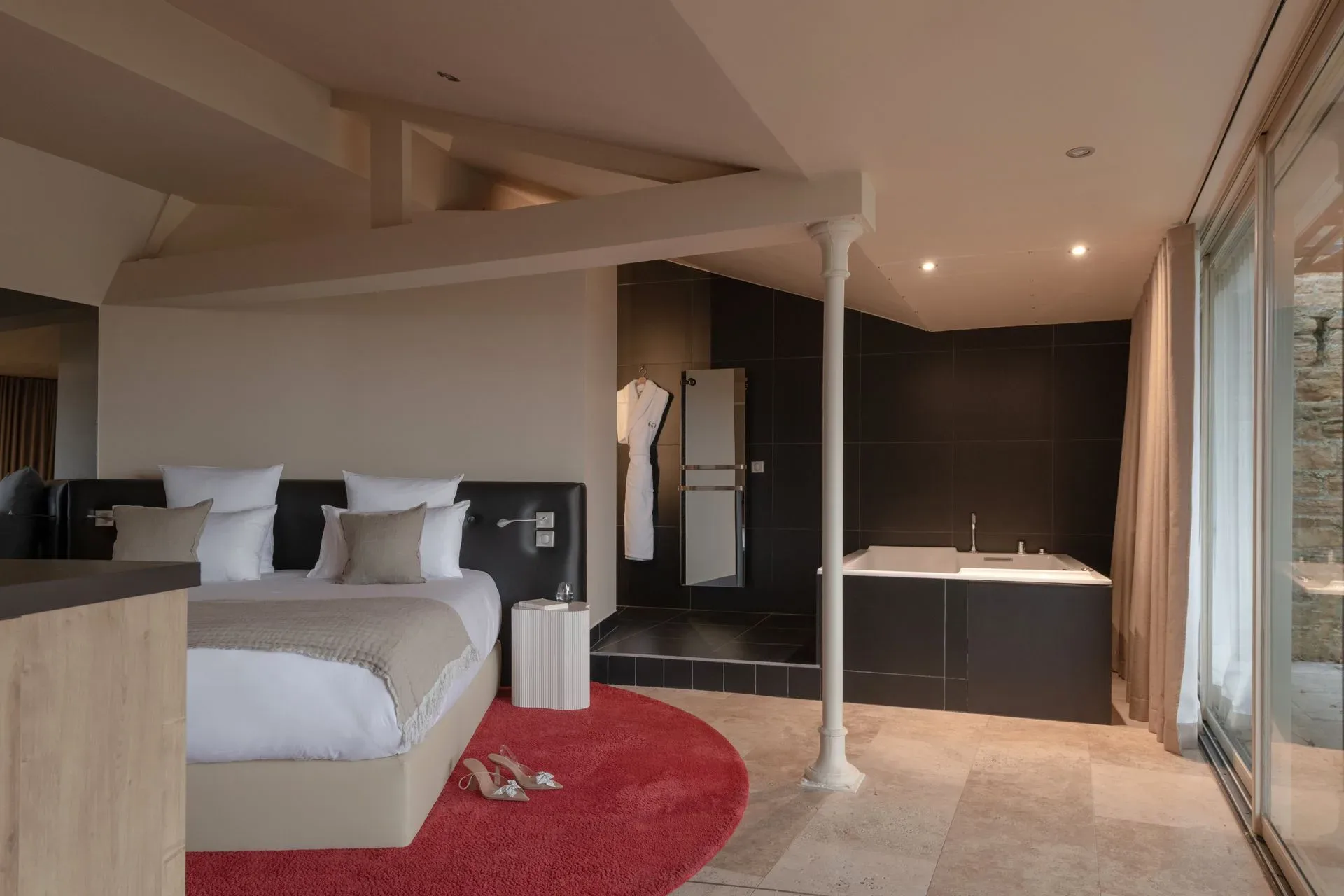 Hotel with a private jacuzzi in Lyon: the best addresses
