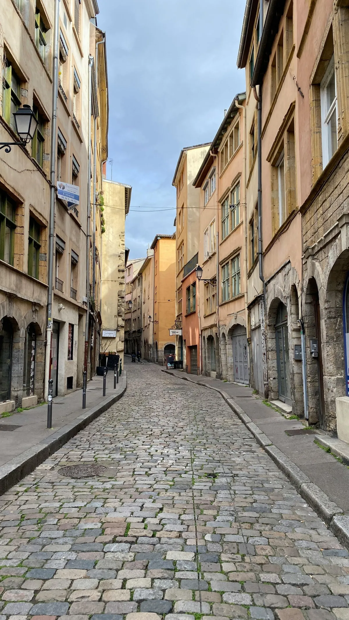 Ruelle pavée du Vieux Lyon